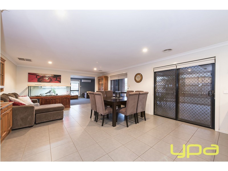 12 Melrome Court, Kurunjang VIC 3337