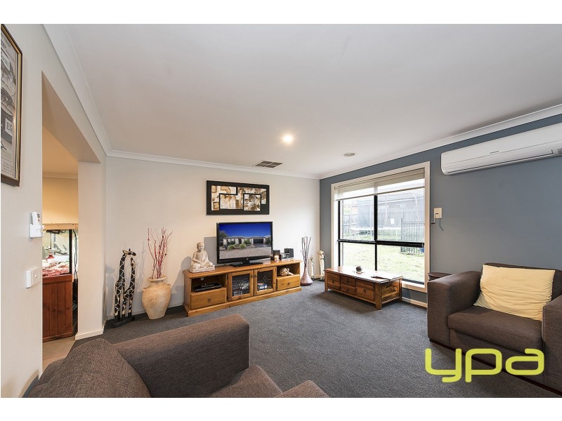 12 Melrome Court, Kurunjang VIC 3337