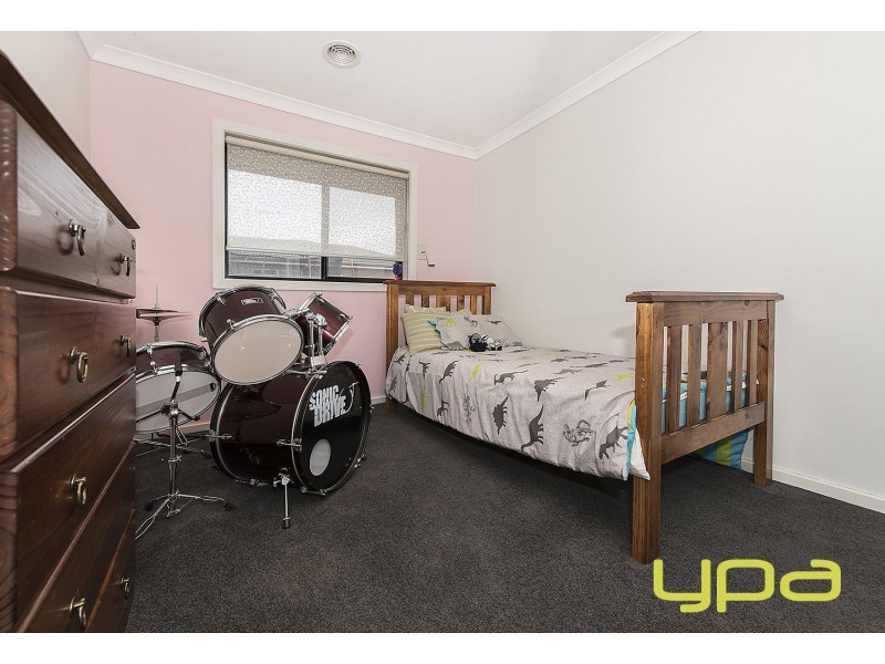 12 Melrome Court, Kurunjang VIC 3337