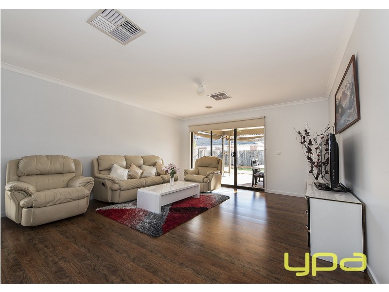 19 Bunya Drive, Brookfield VIC 3338