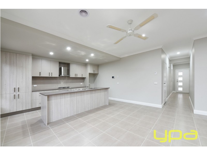 19 Lawrence Avenue, Melton West VIC 3337