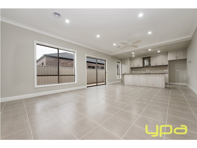 19 Lawrence Avenue, Melton West VIC 3337