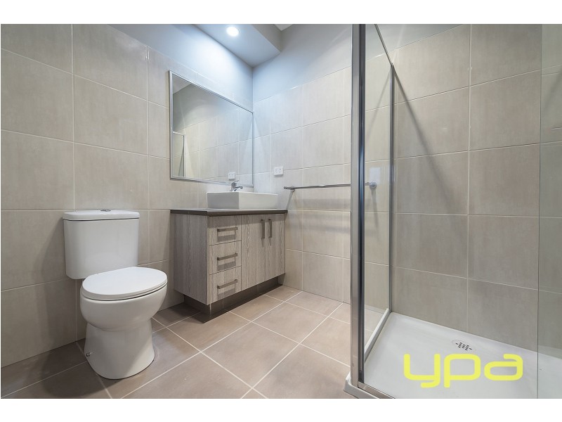 19 Lawrence Avenue, Melton West VIC 3337