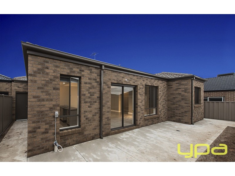 19 Lawrence Avenue, Melton West VIC 3337