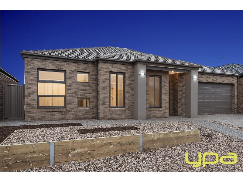 19 Lawrence Avenue, Melton West VIC 3337