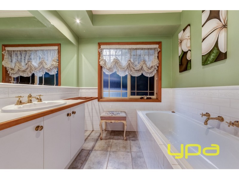 36 Horder Crescent, Darley VIC 3340