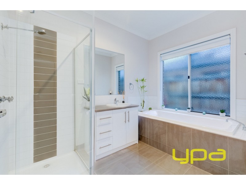 251 Bulmans Road, Melton West VIC 3337