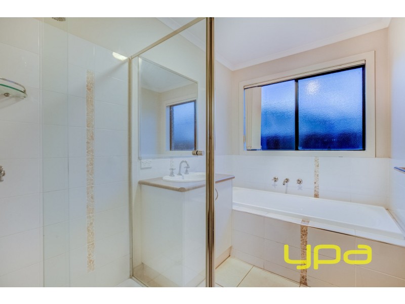 54 McBurnie Drive, Kurunjang VIC 3337