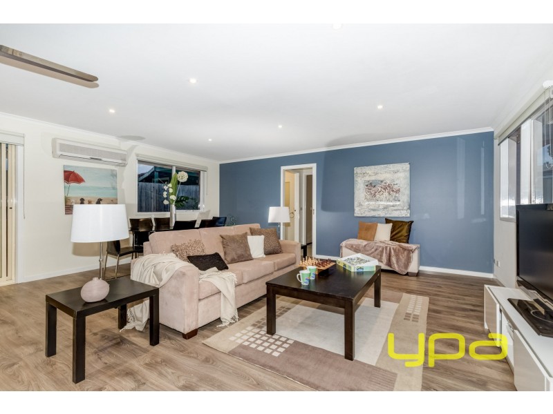 6 Catalina Place, Melton West VIC 3337