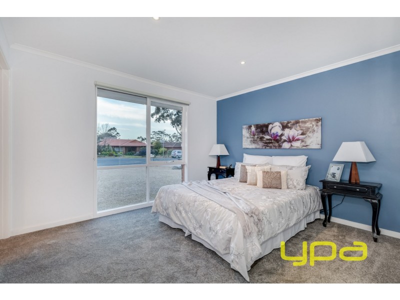 6 Catalina Place, Melton West VIC 3337