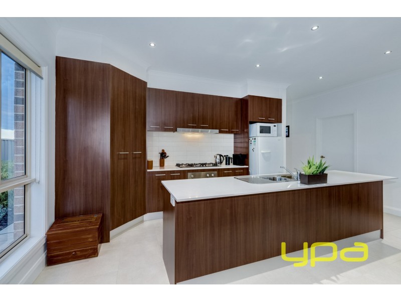 1/10 Dalray Crescent, Kurunjang VIC 3337