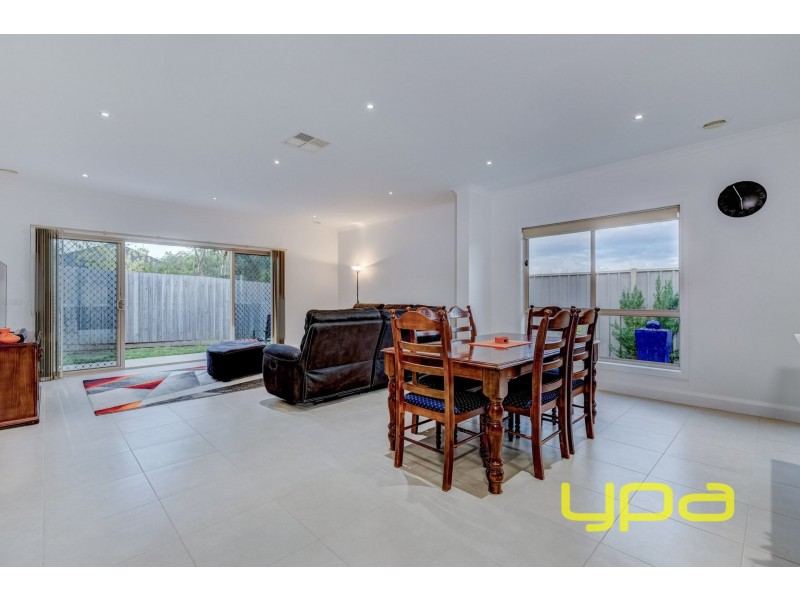 1/10 Dalray Crescent, Kurunjang VIC 3337