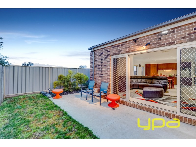1/10 Dalray Crescent, Kurunjang VIC 3337