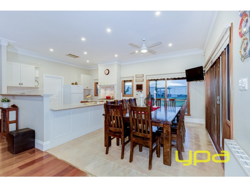 18 Riverview Drive, Hopetoun Park VIC 3340