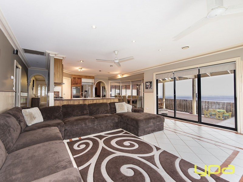 11 Darlingsford Boulevard, Melton VIC 3337