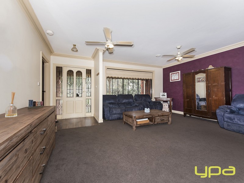 11 Darlingsford Boulevard, Melton VIC 3337