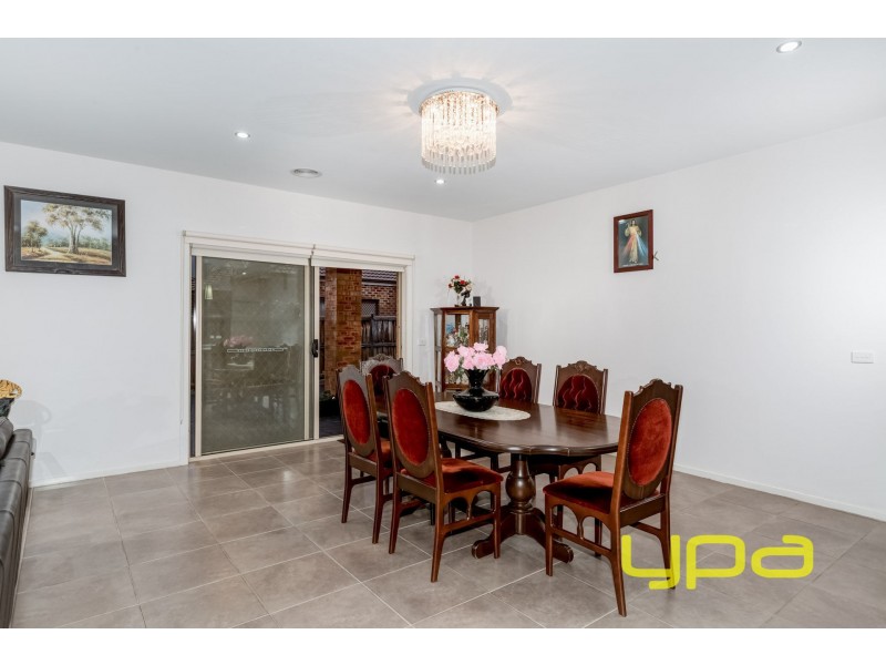 17 Long Tree Drive, Melton West VIC 3337