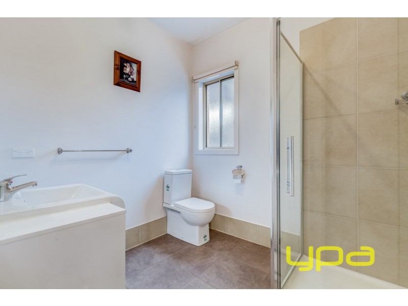 17 Long Tree Drive, Melton West VIC 3337