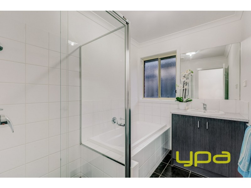 47 Long Tree Drive, Melton West VIC 3337