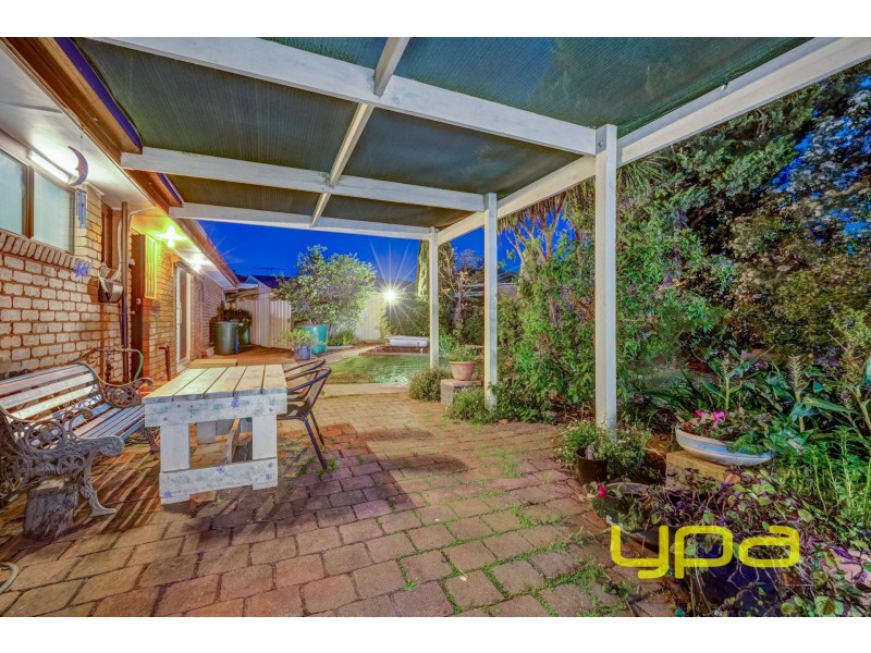 2 Ascot Place, Melton West VIC 3337