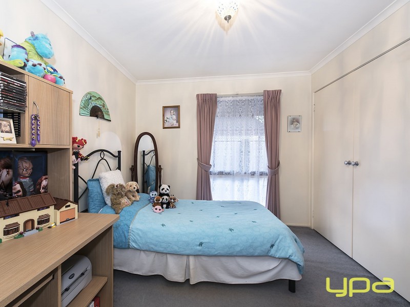 17 Stewart Crescent, Rockbank VIC 3335