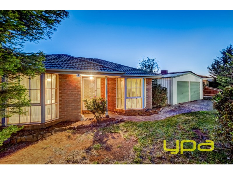 11 Mowbray Crescent, Kurunjang VIC 3337