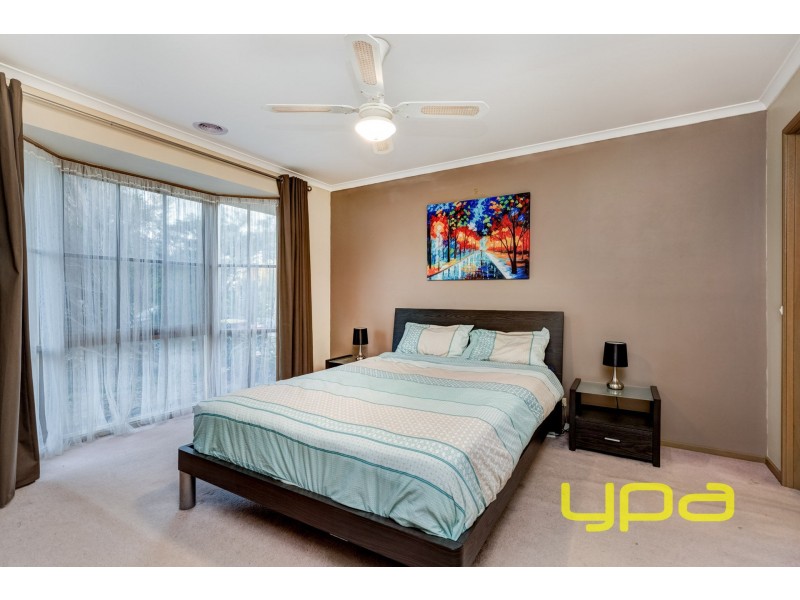 11 Mowbray Crescent, Kurunjang VIC 3337