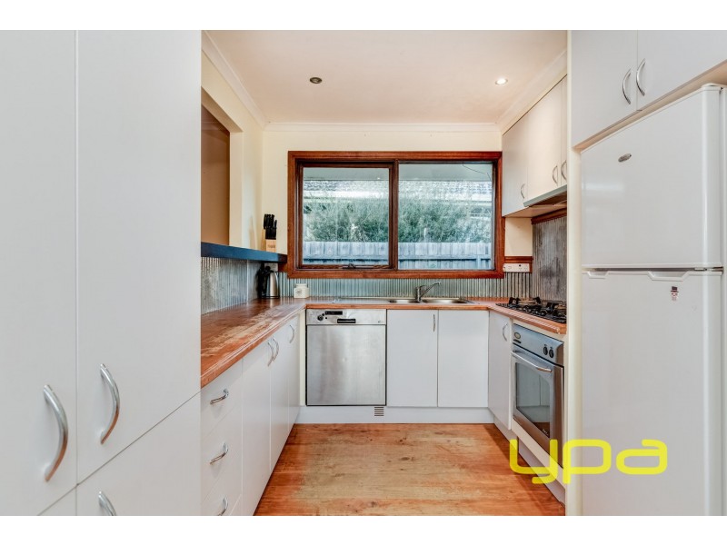 3 Karen Place, Melton West VIC 3337