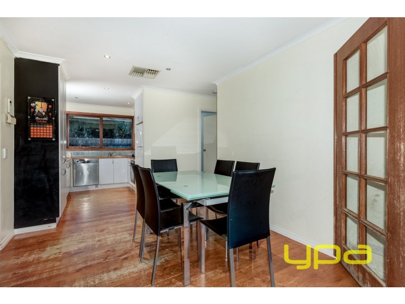 3 Karen Place, Melton West VIC 3337