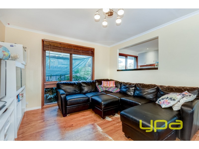 3 Karen Place, Melton West VIC 3337