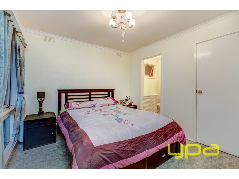 3 Karen Place, Melton West VIC 3337