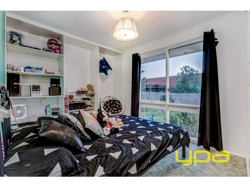 3 Karen Place, Melton West VIC 3337