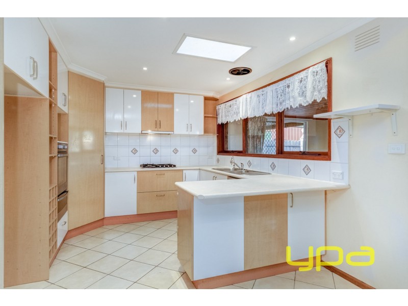 84 Rees Road, Melton South VIC 3338