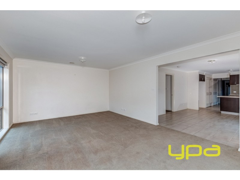 32 Oakpark Drive, Melton West VIC 3337