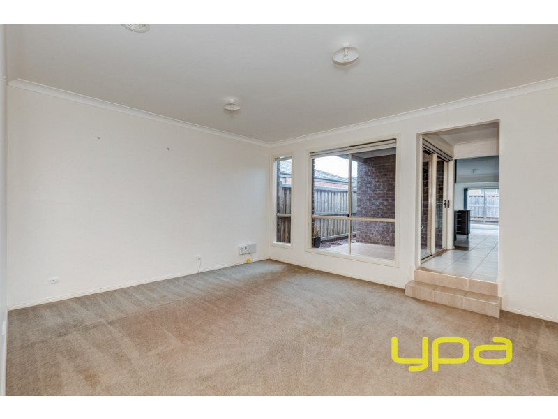 32 Oakpark Drive, Melton West VIC 3337