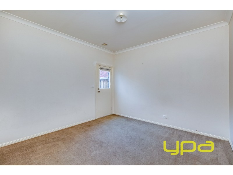 32 Oakpark Drive, Melton West VIC 3337