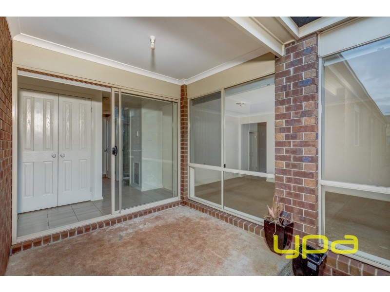 32 Oakpark Drive, Melton West VIC 3337