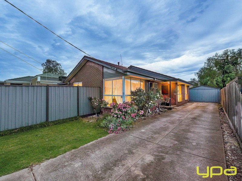 25 Mitchell Road, Melton South VIC 3338