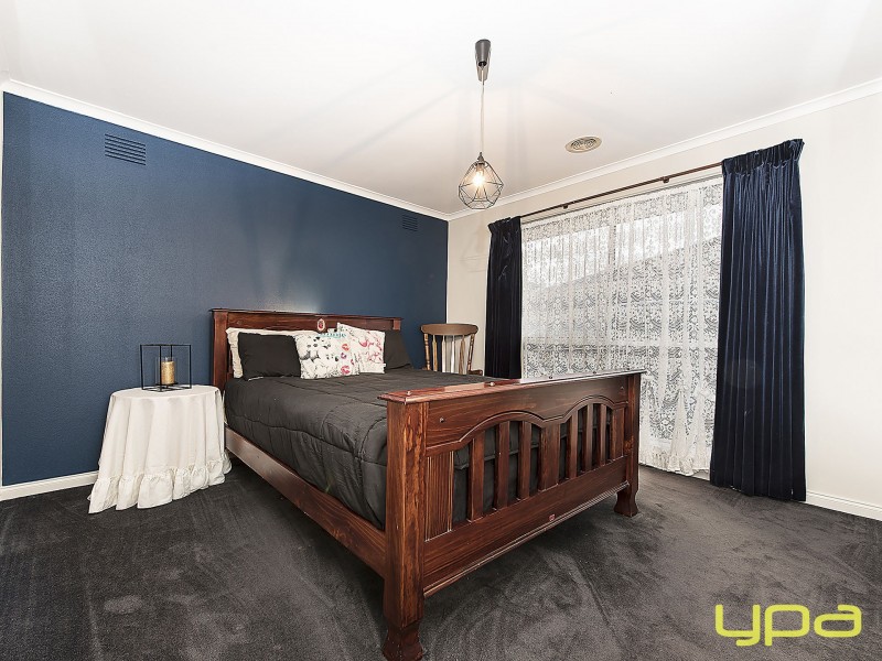 25 Mitchell Road, Melton South VIC 3338