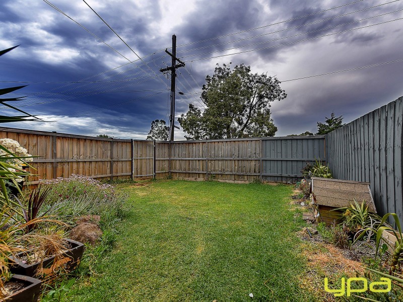 25 Mitchell Road, Melton South VIC 3338