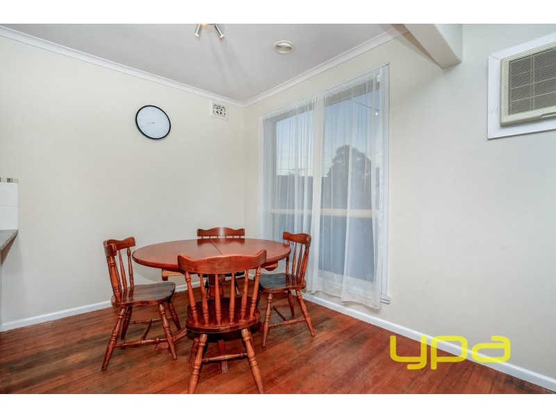 24 Morris Street, Melton South VIC 3338