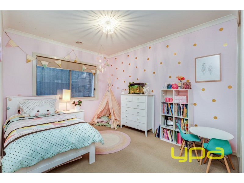 15 River Views Road, Melton West VIC 3337