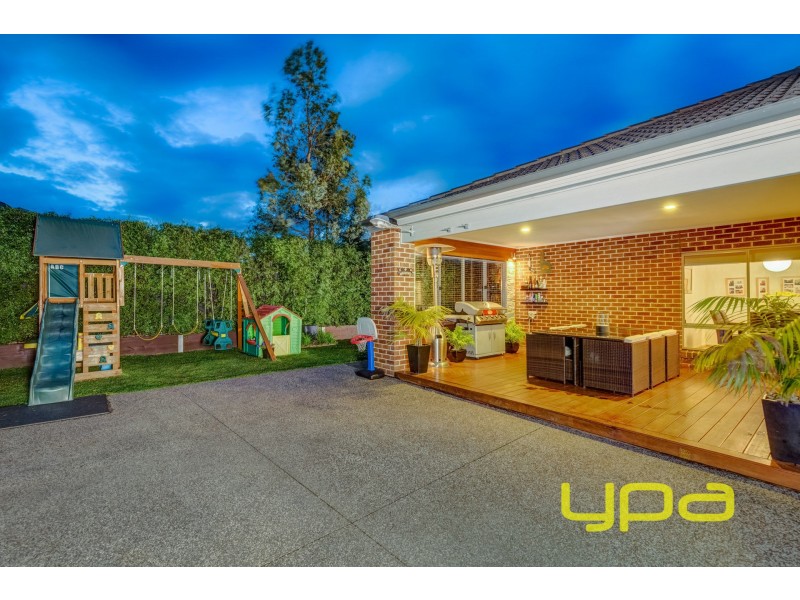 15 River Views Road, Melton West VIC 3337