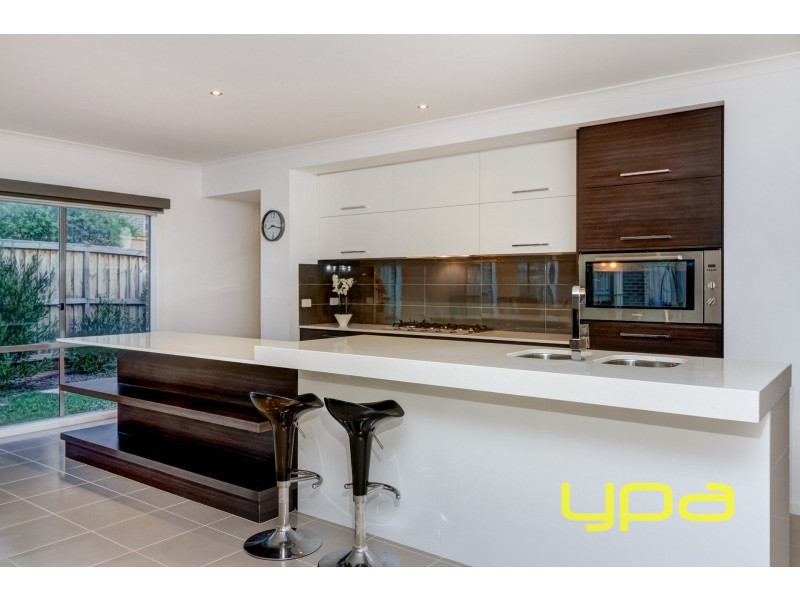 4 Ryebank Street, Melton South VIC 3338