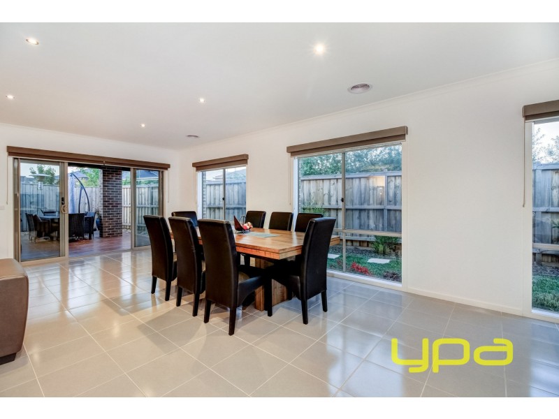 4 Ryebank Street, Melton South VIC 3338