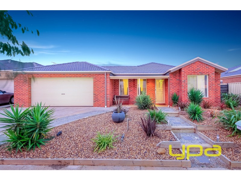 98 Black Knight Way, Kurunjang VIC 3337