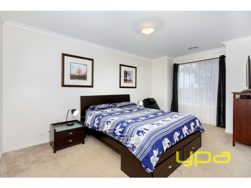 98 Black Knight Way, Kurunjang VIC 3337
