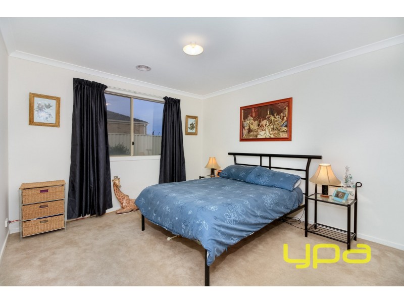 98 Black Knight Way, Kurunjang VIC 3337