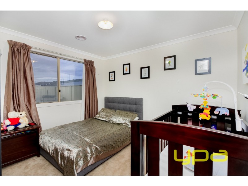 98 Black Knight Way, Kurunjang VIC 3337