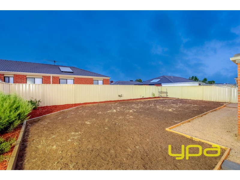 98 Black Knight Way, Kurunjang VIC 3337